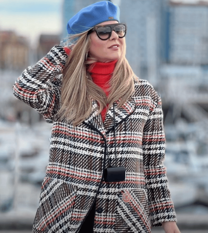 Цвета в одежде, придающие возраста женщинам после 50 лет - фото 2