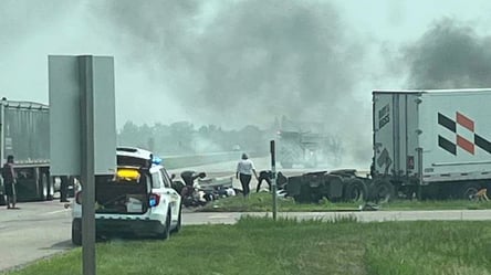 В Канаде погибли 15 человек из-за столкновения автобуса и грузовика - 285x160