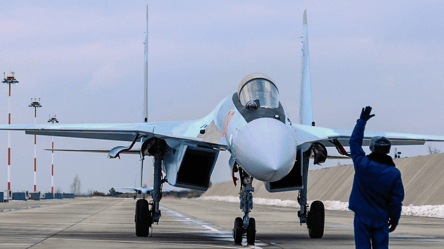 Разведка Британии назвала цель переброски российской авиации в Беларусь - 285x160