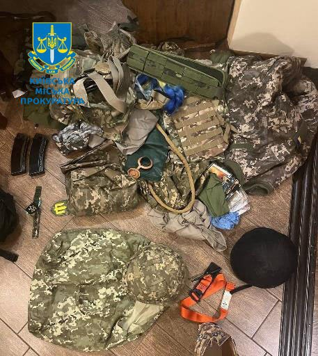 В Киеве ликвидировали преступную группу, разворовывающую гуманитарную помощь для ВСУ