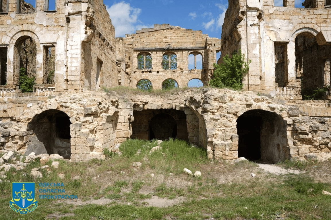Садиба людини-вовка На Одещині знову належить громаді - фото 1