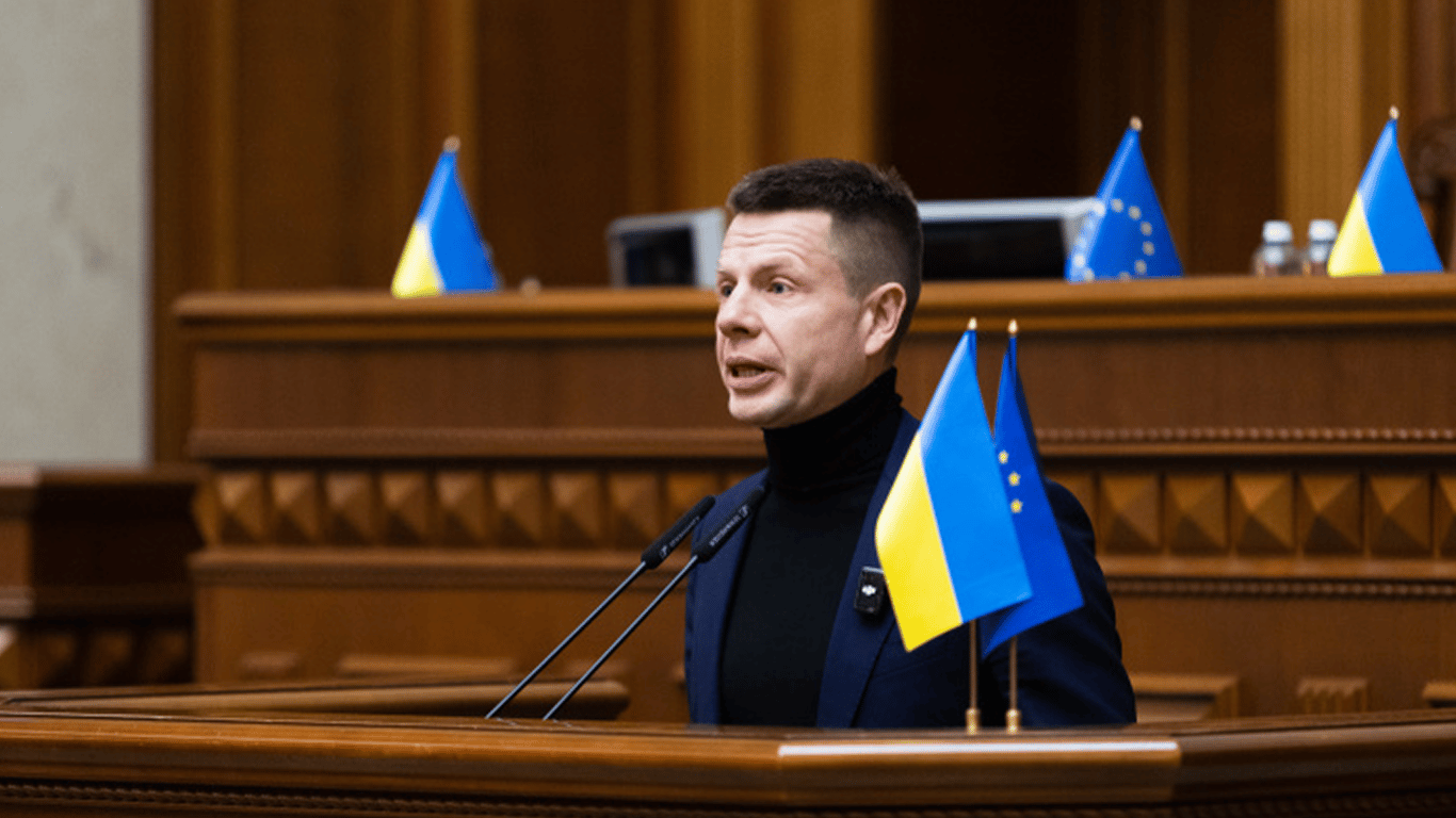 Гончаренко: зарплаты военным можно повысить без изменений в бюджет