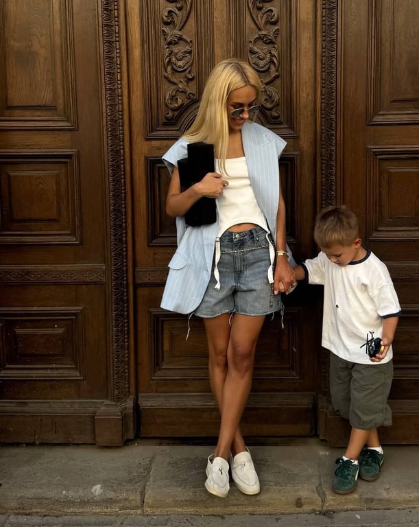 Квіткова потішила новим образом