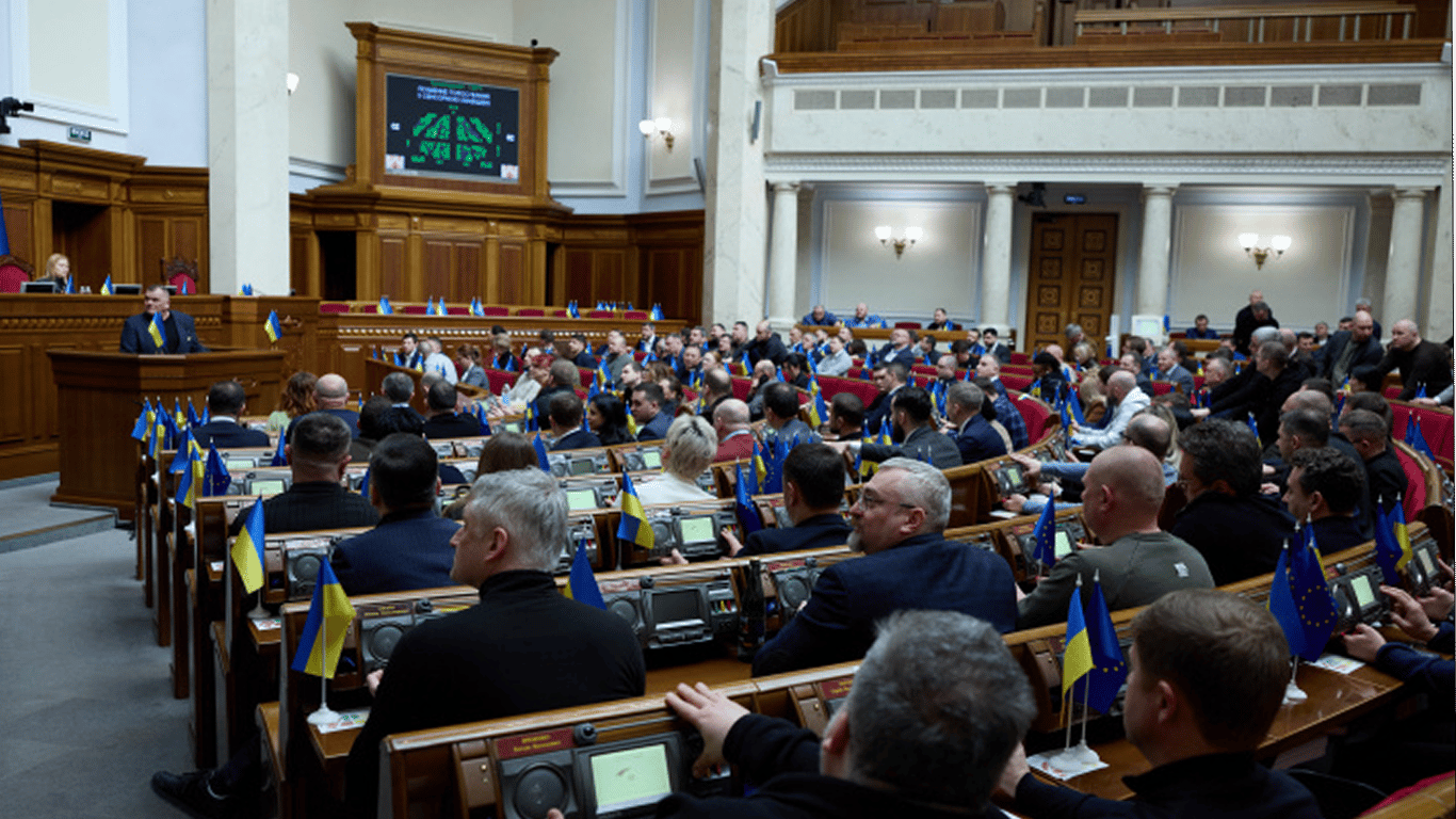 Рада може дозволити військовим ввозити авто без мита: законопроєкт