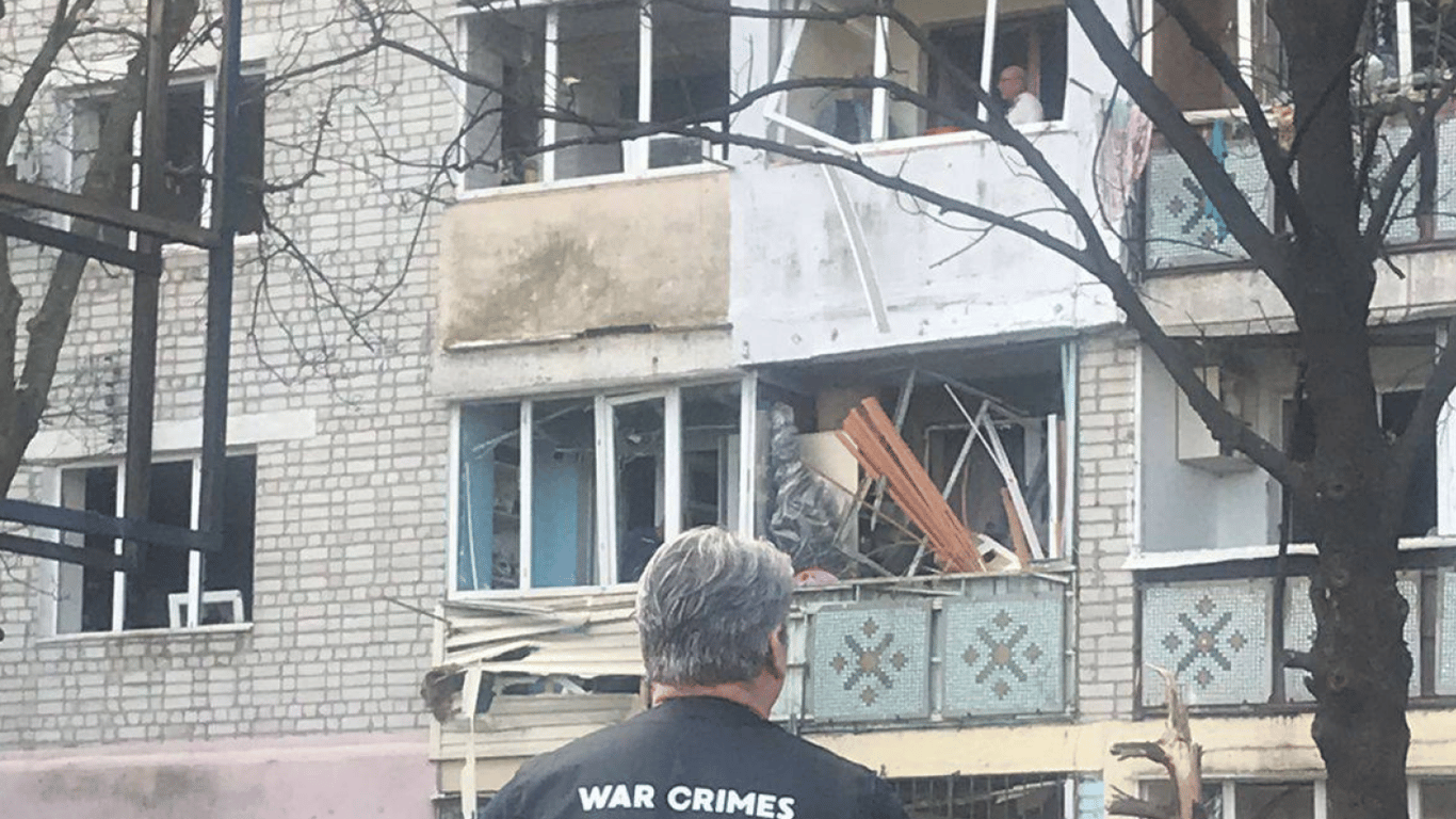 Ночной обстрел Одесчины россиянами — ранены люди, повреждено медучреждение - фото 3