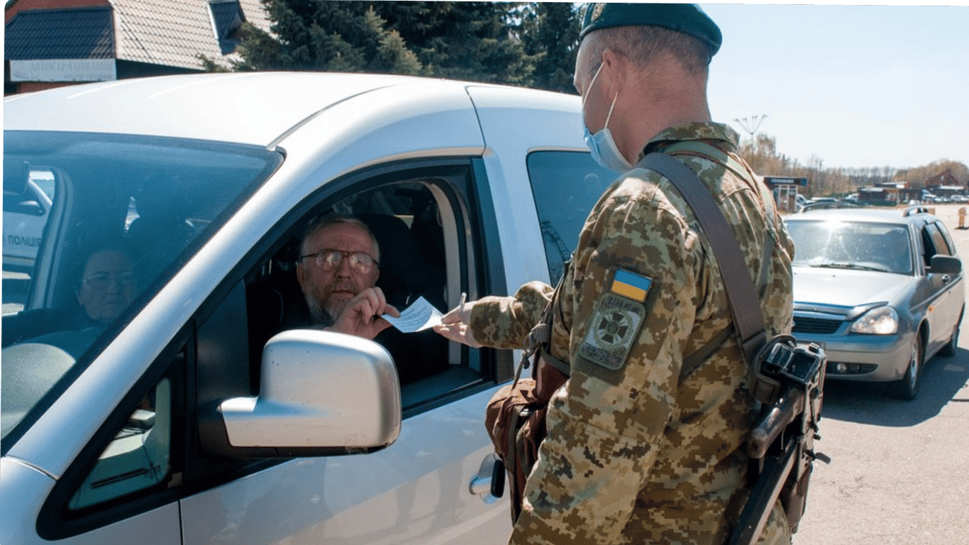 Чи можуть оголосити в розшук військовозобов'язаного, якщо він законно виїхав за кордон