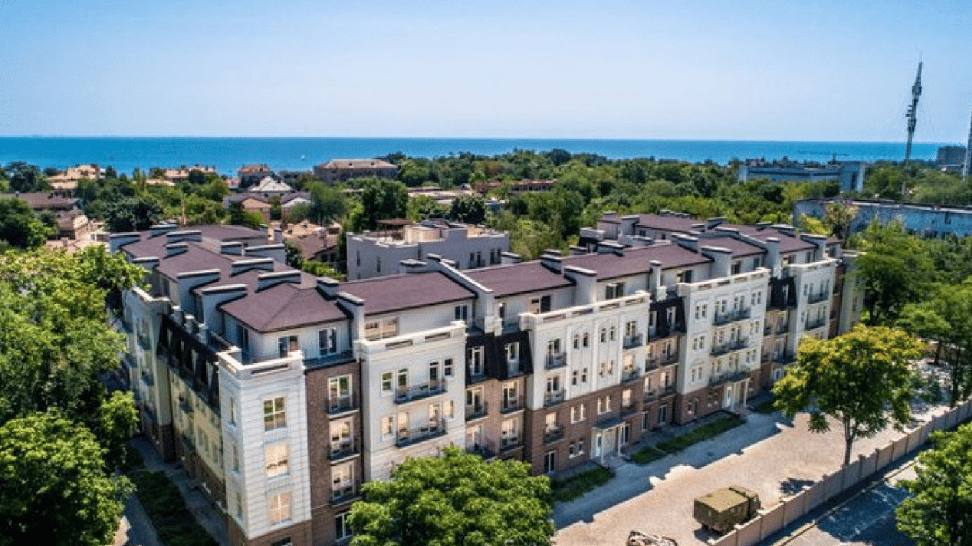 Дома у моря 