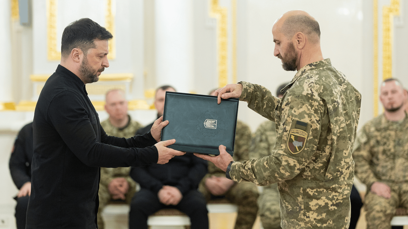 Зеленський відзначив українських воїнів державними нагородами