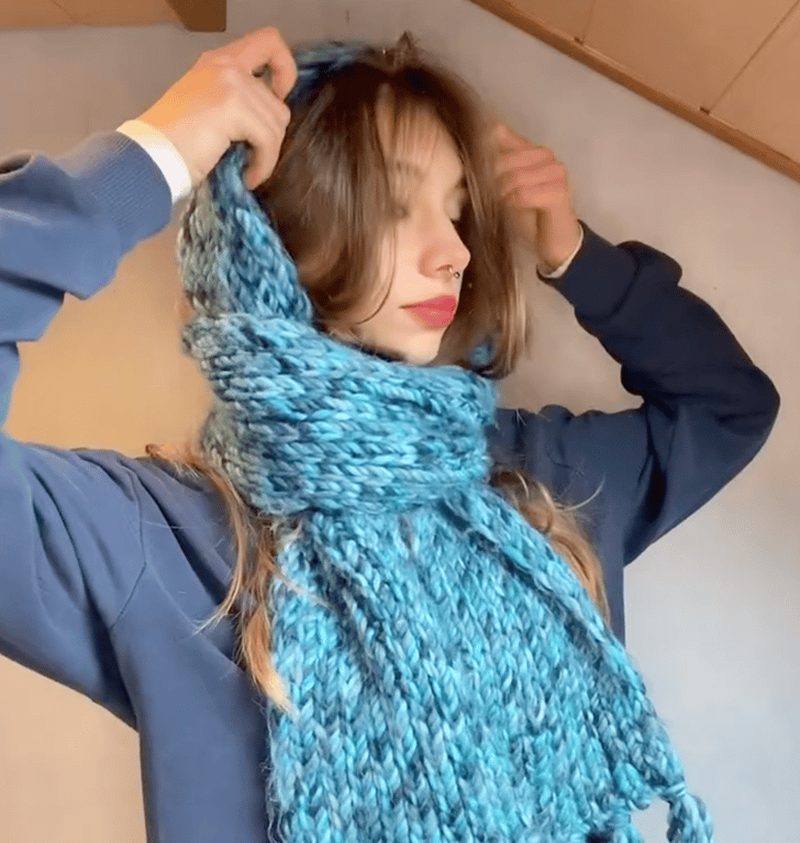 Как хорошо завязать зимний шарф — модные лайфхаки (видео) - фото 4