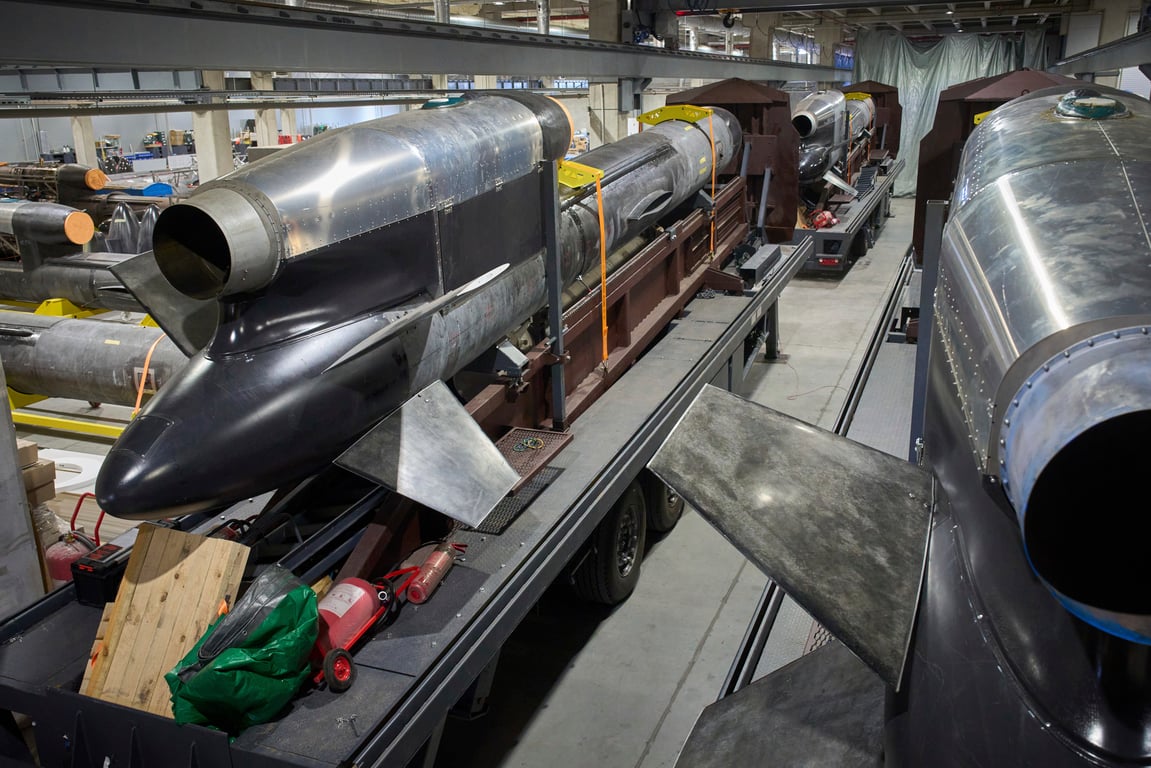 Zelensky unveils Flamingo missile able to reach Moscow - фото 1