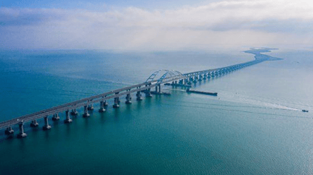 Оборона Кримського мосту посилюється — що чекає на РФ - 290x166