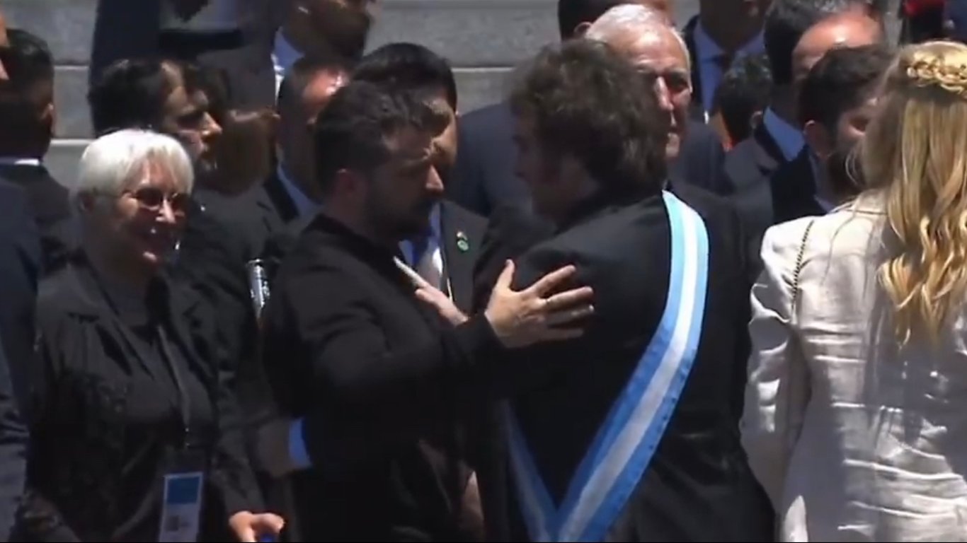 Зеленський особисто привітав Мілея з вступом на посаду президента Аргентини