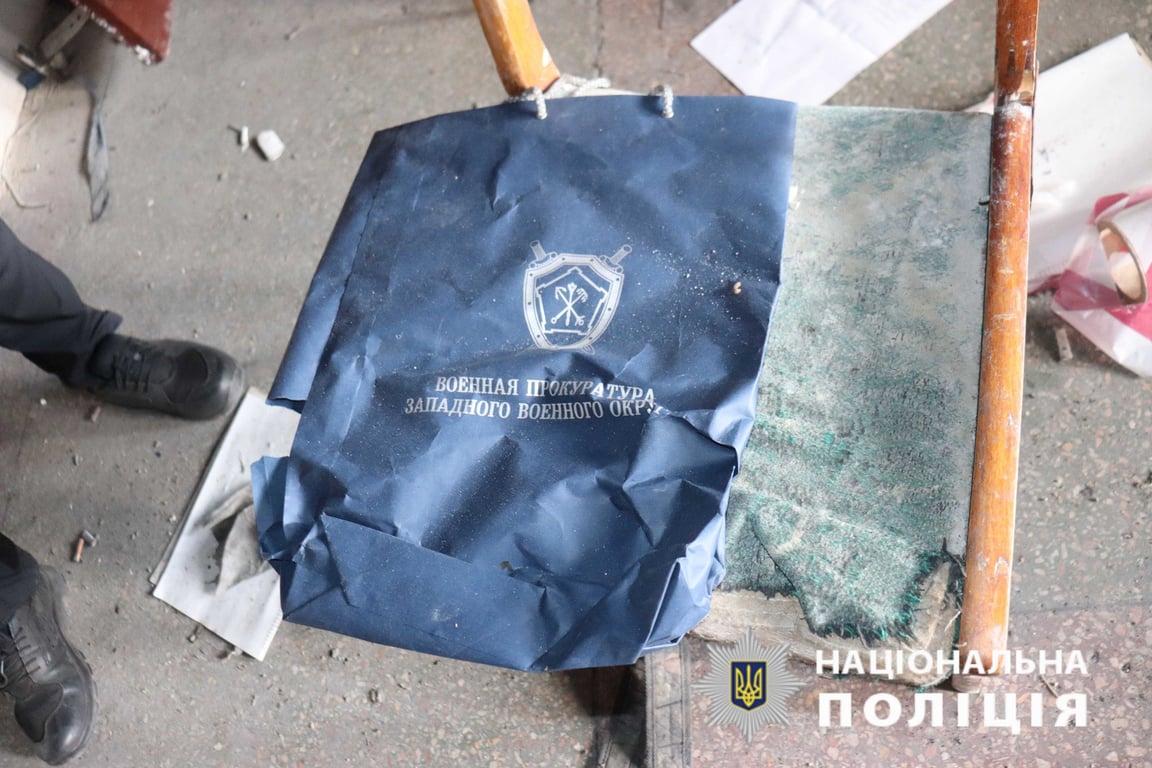 Били и пытали током — трем палачам из Харьковской области сообщили о подозрении - фото 2