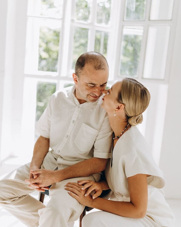 Для счастья немного нужно — жена Виктора Павлика тронула свадебными кадрами - фото 4