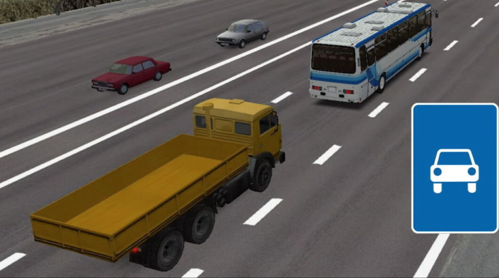 Тест з ПДР: чи може водій вантажівки випередити автобус?