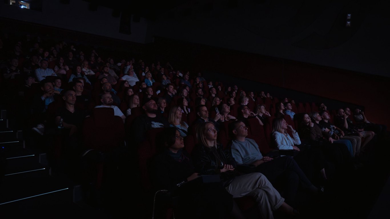 Фільм про волонтерів Добробату