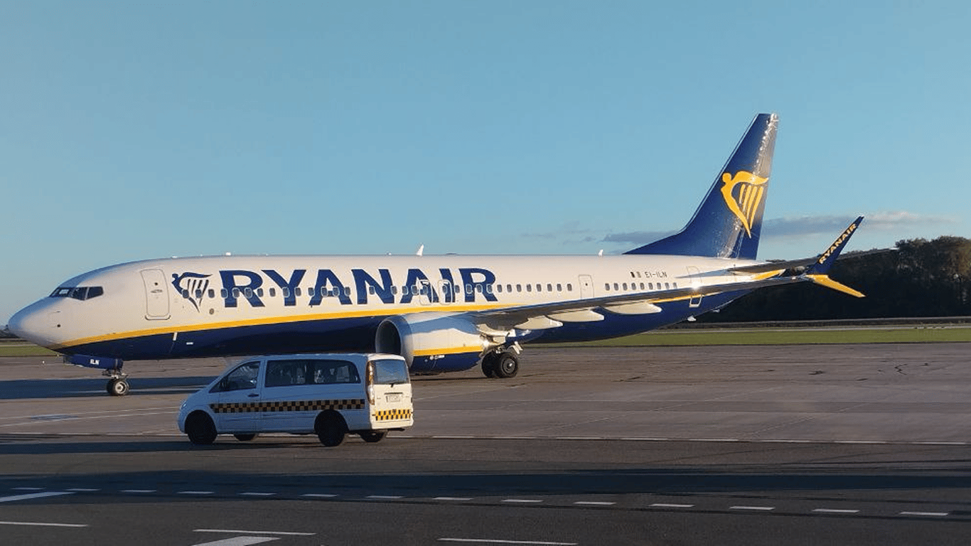 Лоукостери попередили, що дешевих авіаквитків більше не буде