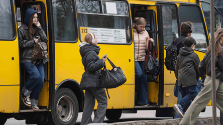 Пільговий проїзд в маршрутках: кому не потрібно платити у травні - 285x160