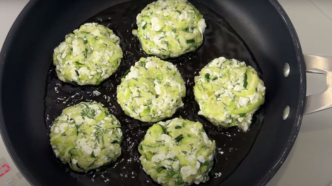 вкусный рецепт сырников с кабачками и зеленью