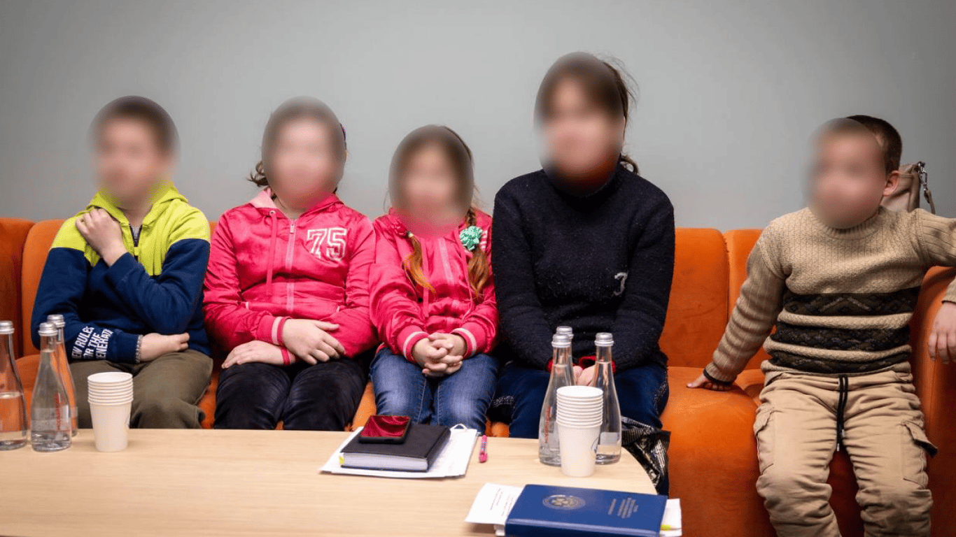 Еще пятеро украинских детей выехали из оккупированной части Херсонской области