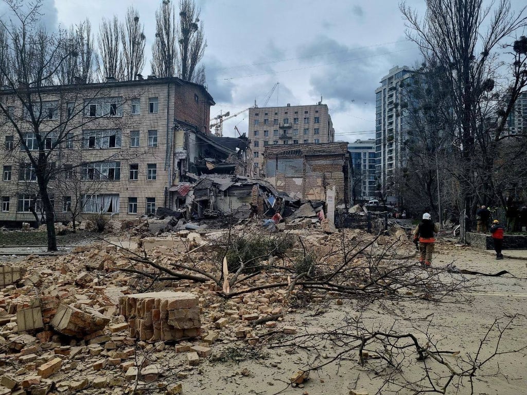 Зеленский отреагировал на ракетный удар по Киеву - фото 1