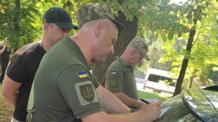 Перевірка ТЦК на вулиці: чи можна знімати те, що відбувається, на телефон - 290x160