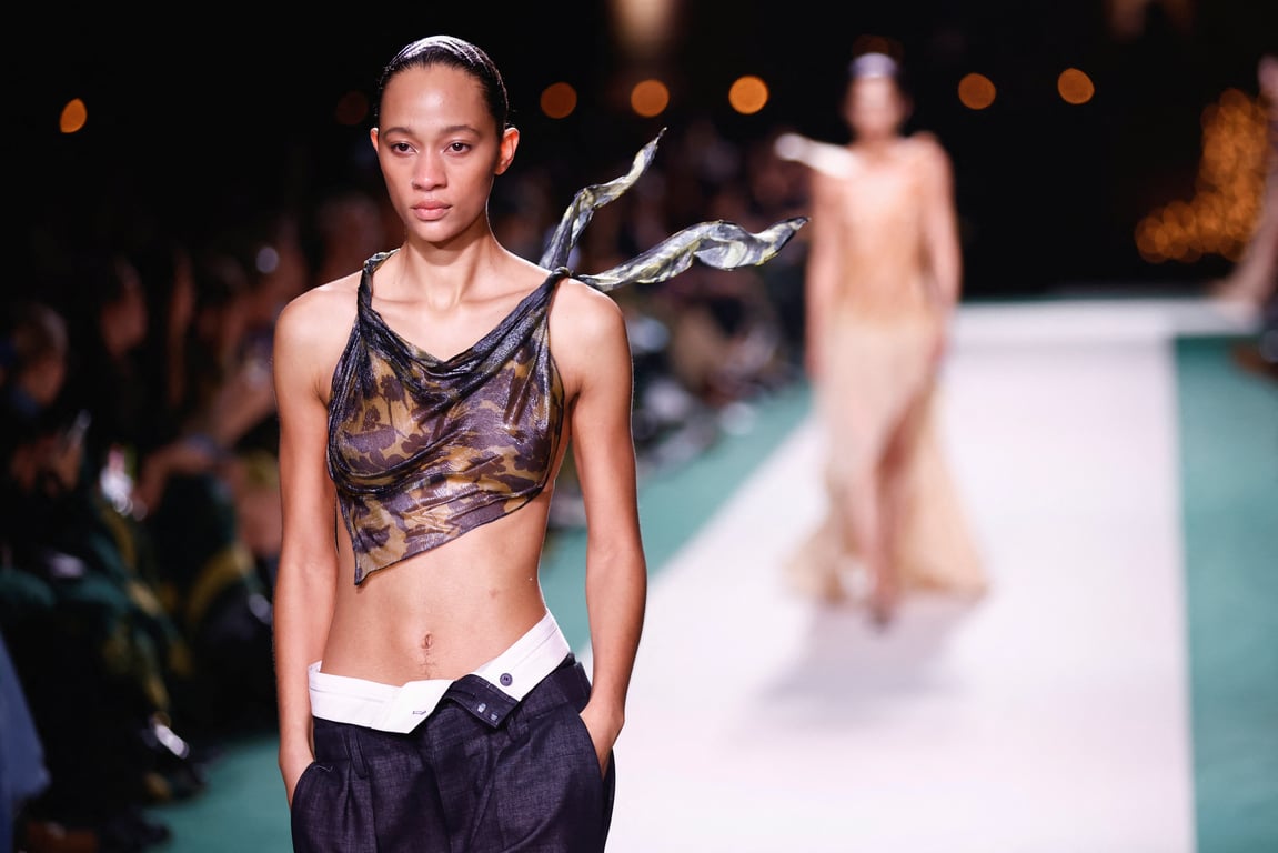 Модель на показі Вікторії Бекхем