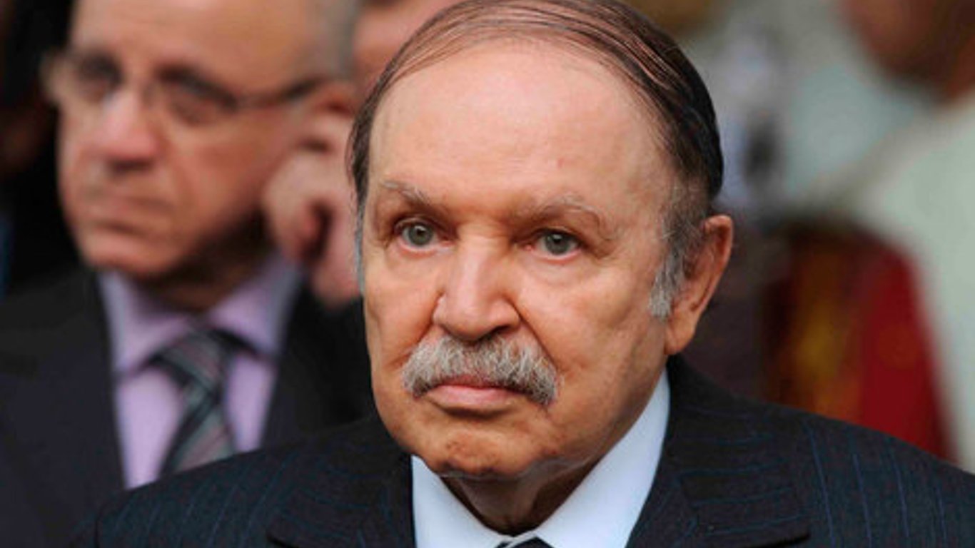 Абдельазіз Бутефліка, колишній президент Алжиру, помер у 84 роки: чим запам'ятався політик