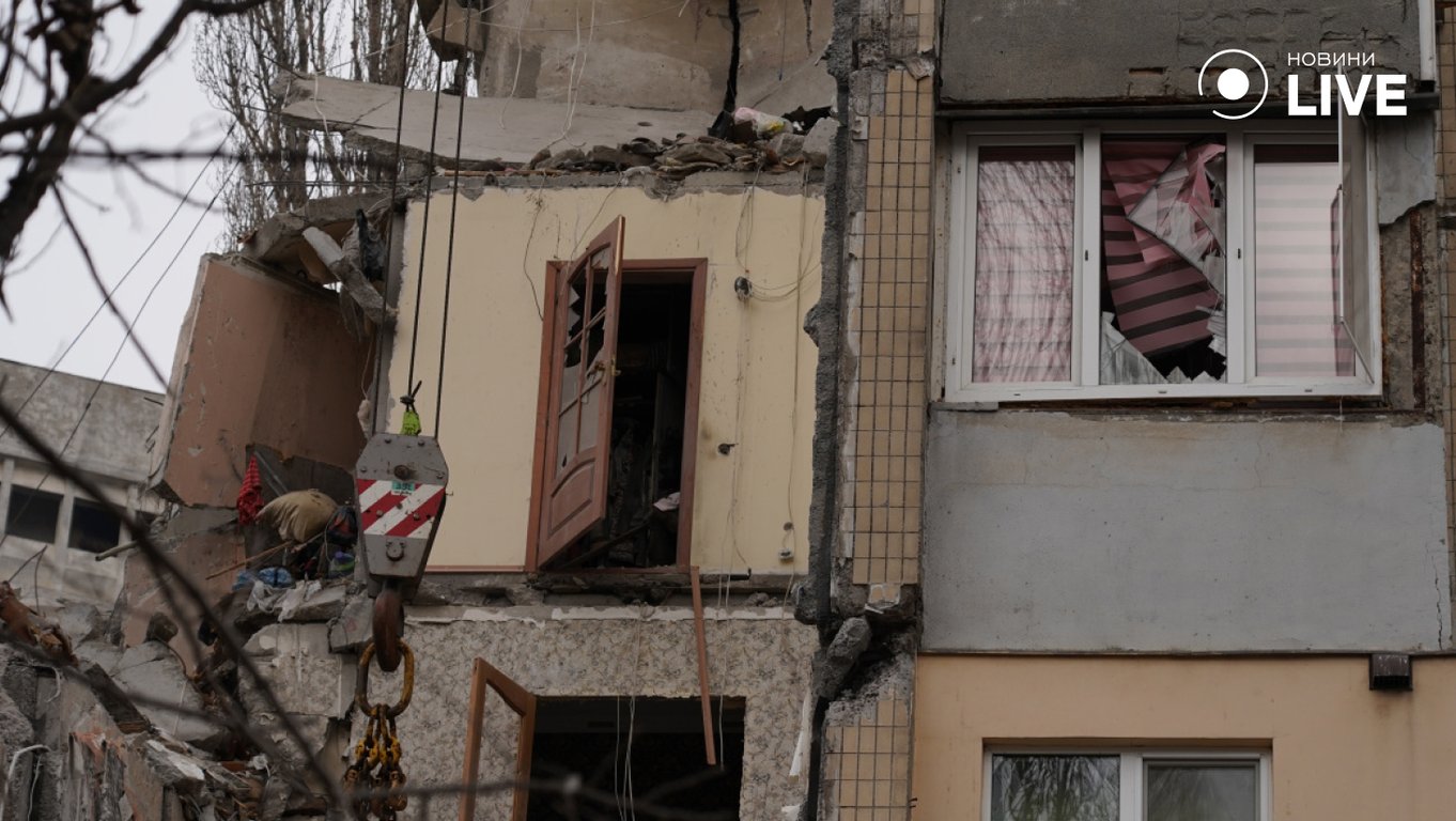 Друга річниця удару шахеда по будинку в Одесі