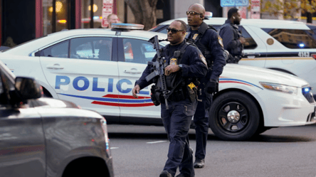 Теракт в США — автомобиль протаранил синагогу, нападавший погиб - 304x171