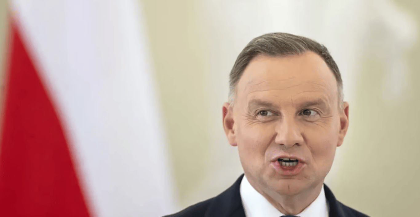 Польша не будет передавать оружие Украине