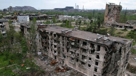 Росіяни нищать історичний центр Маріуполя — міська влада розповіла про плани окупантів - 285x160