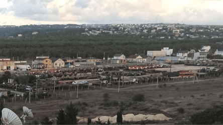 Росіянам не вистачає запчастин — у Криму розбирають стару техніку - 290x166