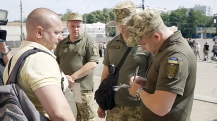 Не мобилизация — какая основная обязанность работников ТЦК - 285x160