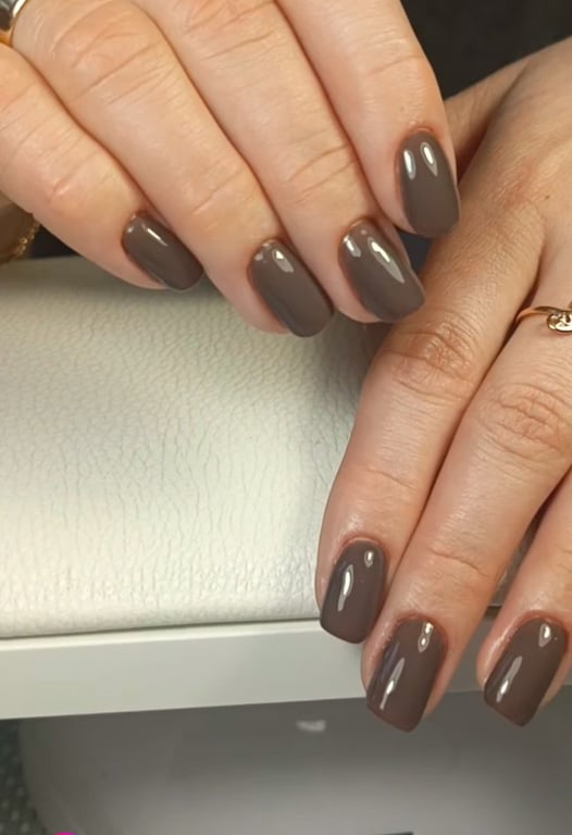 Кавовий відтінок продовжує підкорювати тренди 2025 року