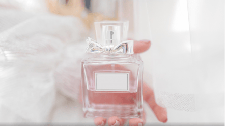 Elegance in every scent — Perfumes that last all day - 285x160