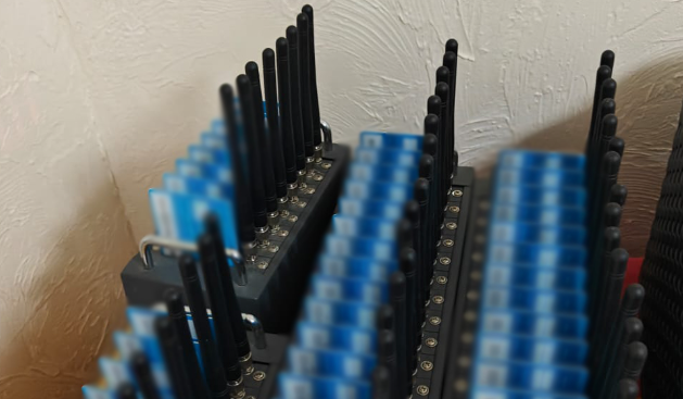 Одесит організував ботоферму