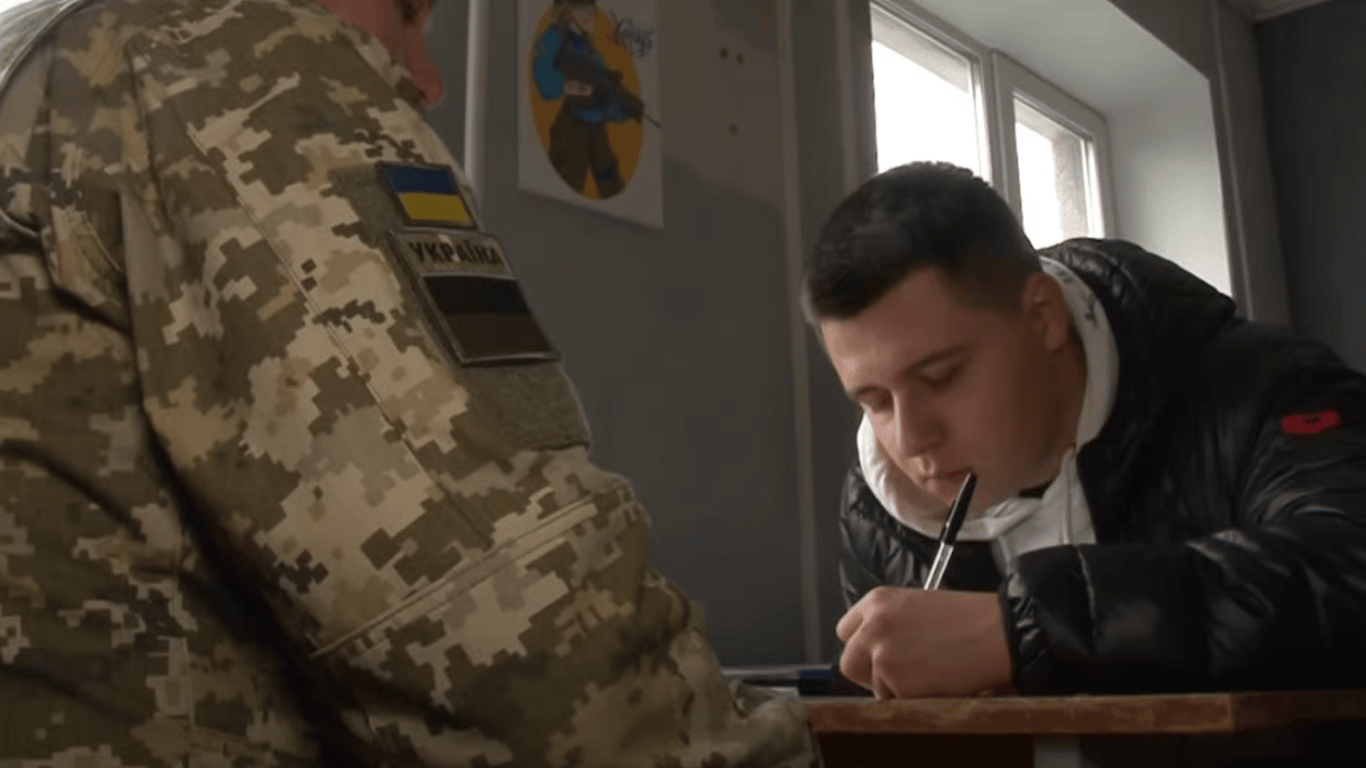 Відстрочка для догляду: ТЦК не забороняє працювати