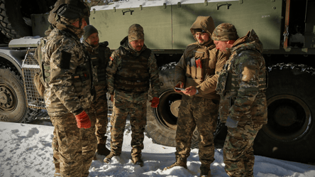 Підйомна допомога у лютому — хто із військових отримає - 285x160