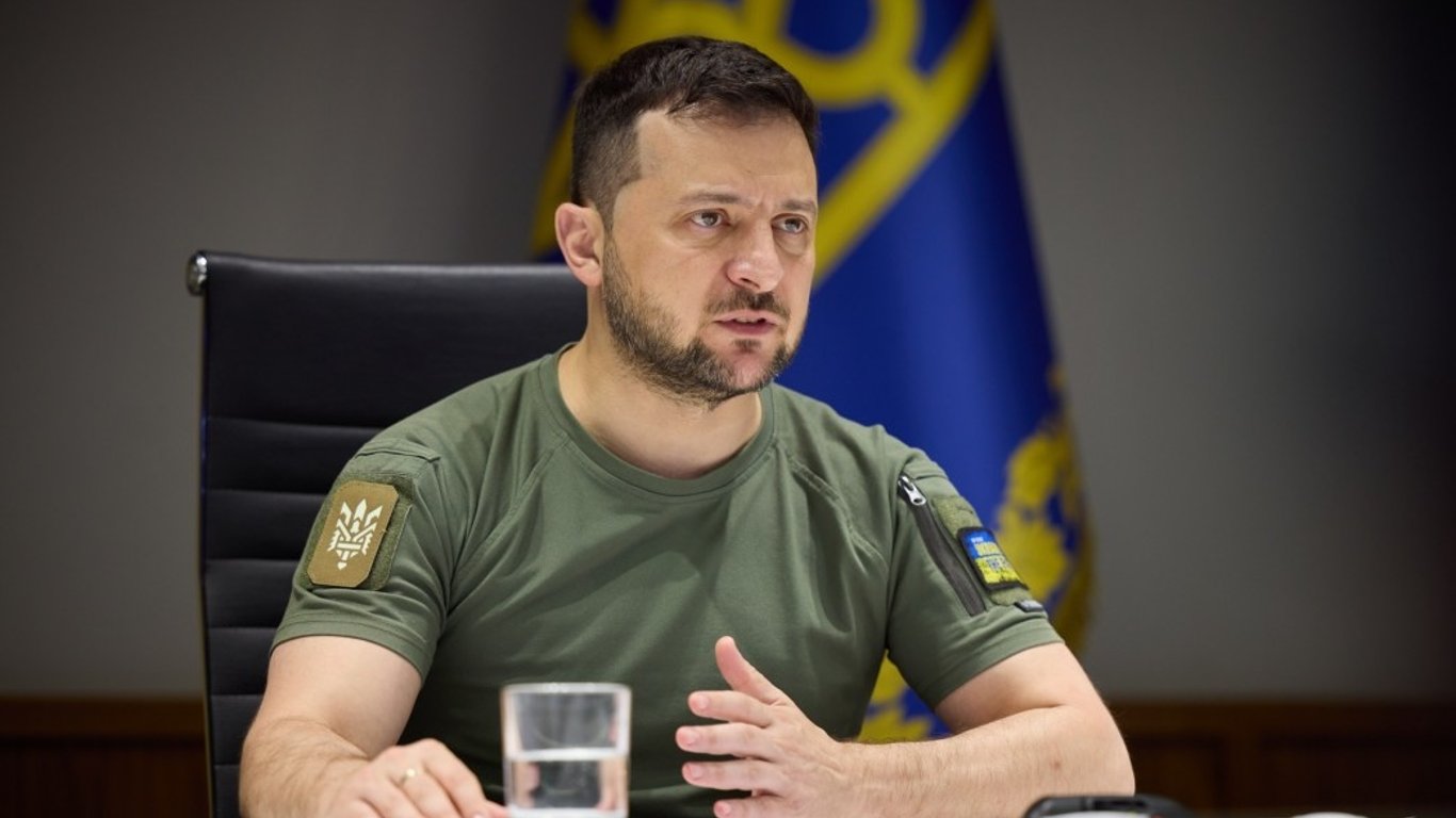 Зеленський вшанував пам'ять загиблих "кіборгів" під час оборони Донецького аеропорту