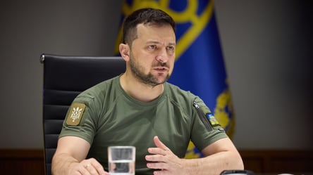 Зеленський вшанував пам'ять загиблих "кіборгів" під час оборони Донецького аеропорту - 285x160