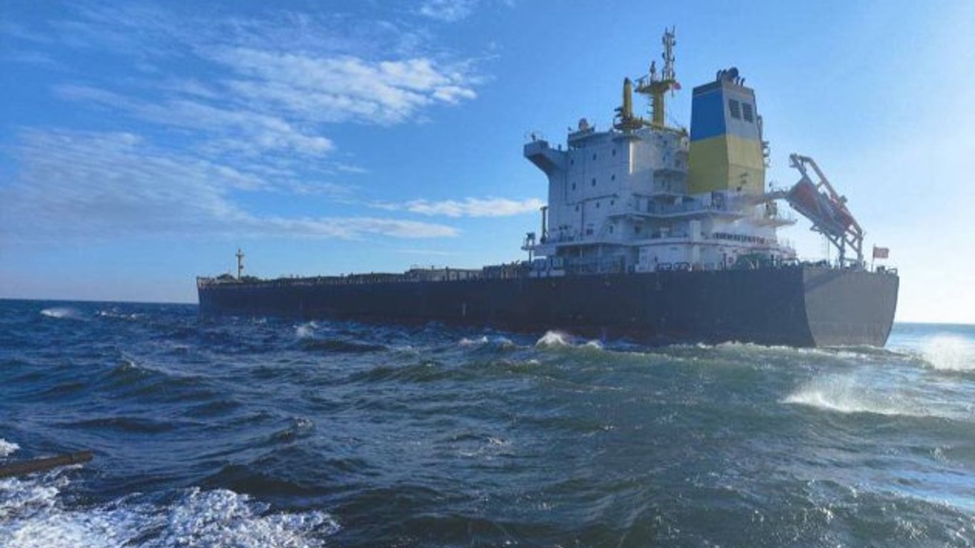 Експорт коридорами у Чорному морі продовжується — скільки суден на завантаженні