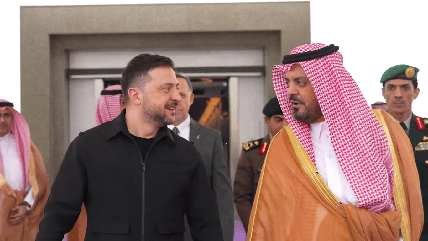 Зеленський прибув до Саудівської Аравії: відео