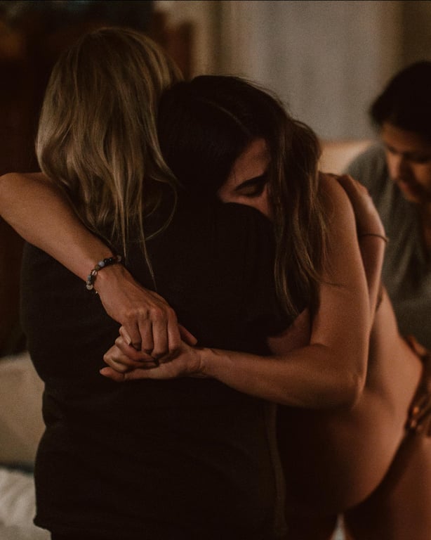 Ніккі Рід показала ексклюзивні фото власних домашніх пологів - фото 1