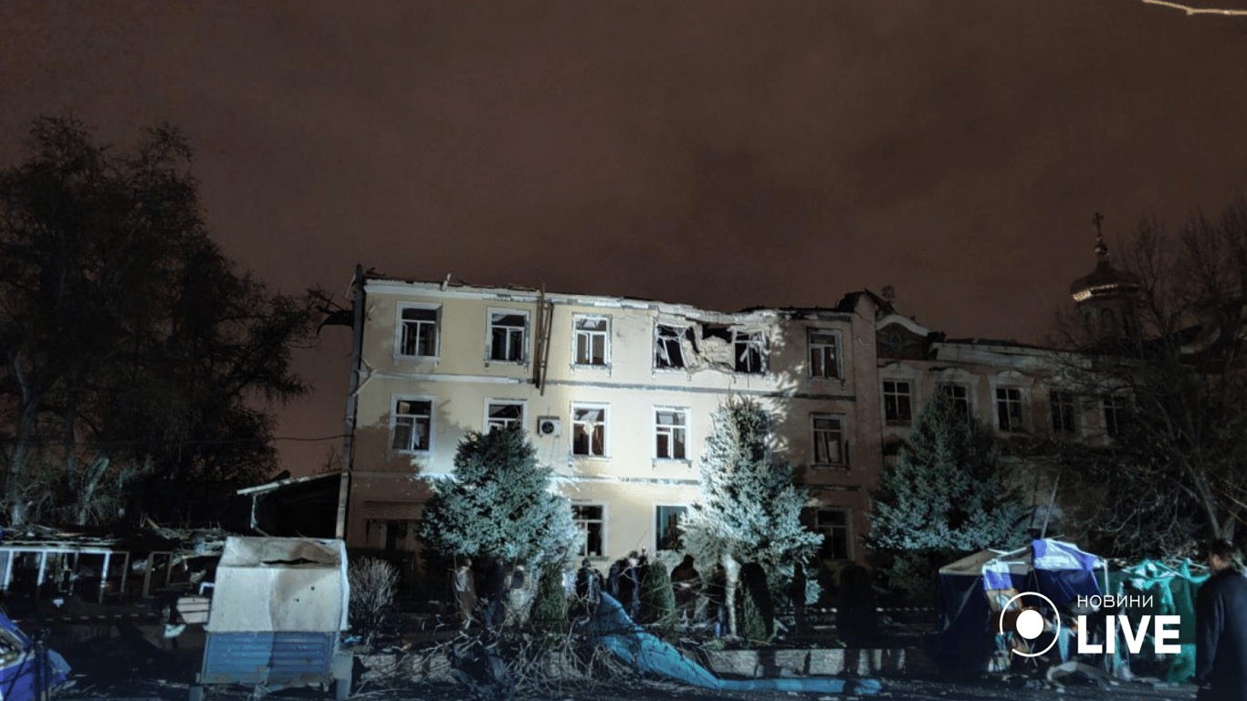 В Одессе повреждено здание монастыря: появились первые кадры последствий ракетного удара