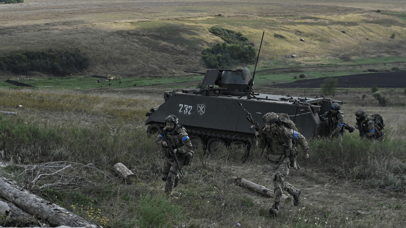 Украинская бронетехника впервые прорвалась за последнюю линию обороны РФ в Запорожье, — ISW