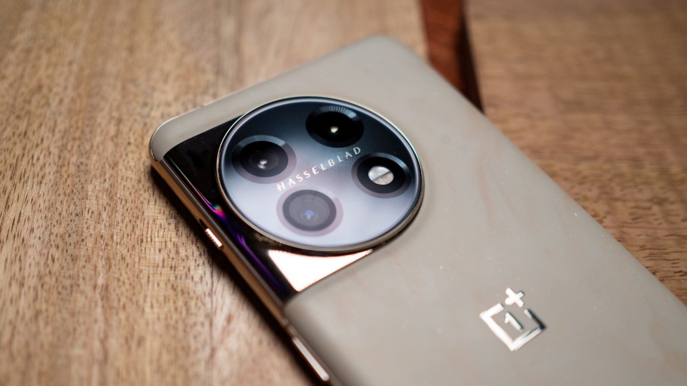 OnePlus 12: ціни та характеристики майбутнього смартфона