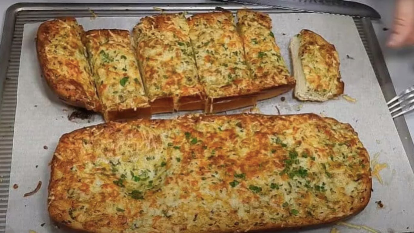 смачний снадіанок, знадобиться білий батон 