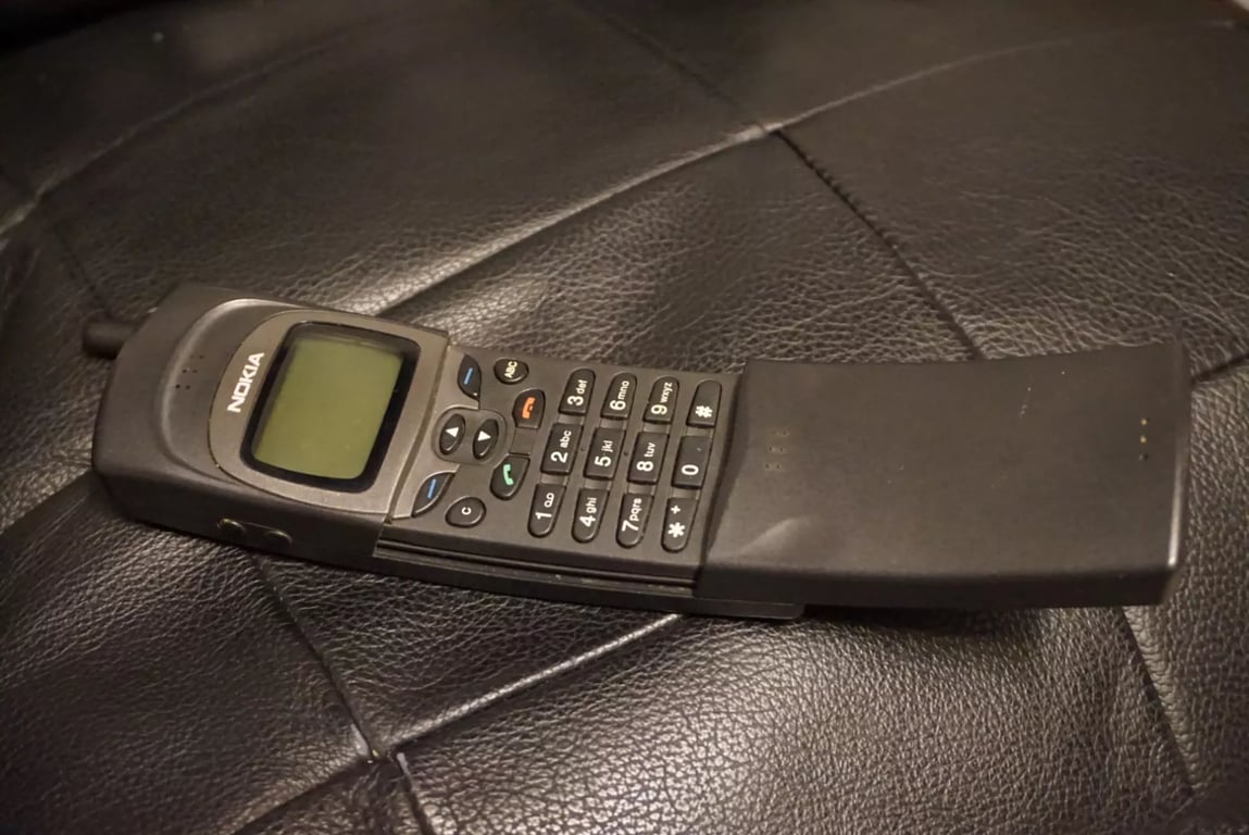 Раритетный телефон Nokia 8110