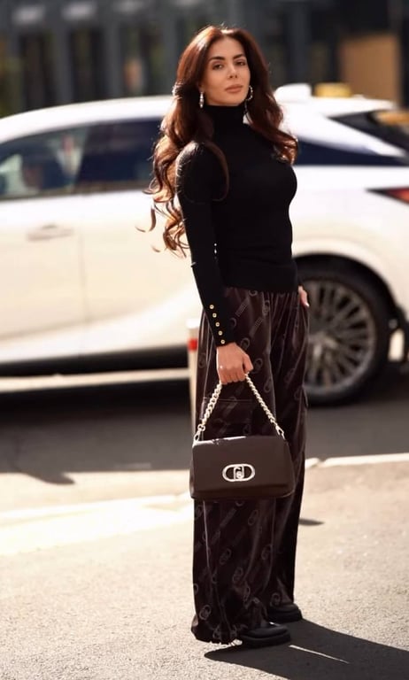 Найромантичніші штани сезону — оксамит з 90-х повертається - фото 3